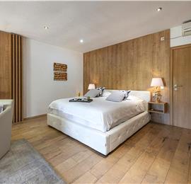 Luxury 5 Bedroom Beachfront Villa near Dubrovnik, Sleeps 11-12